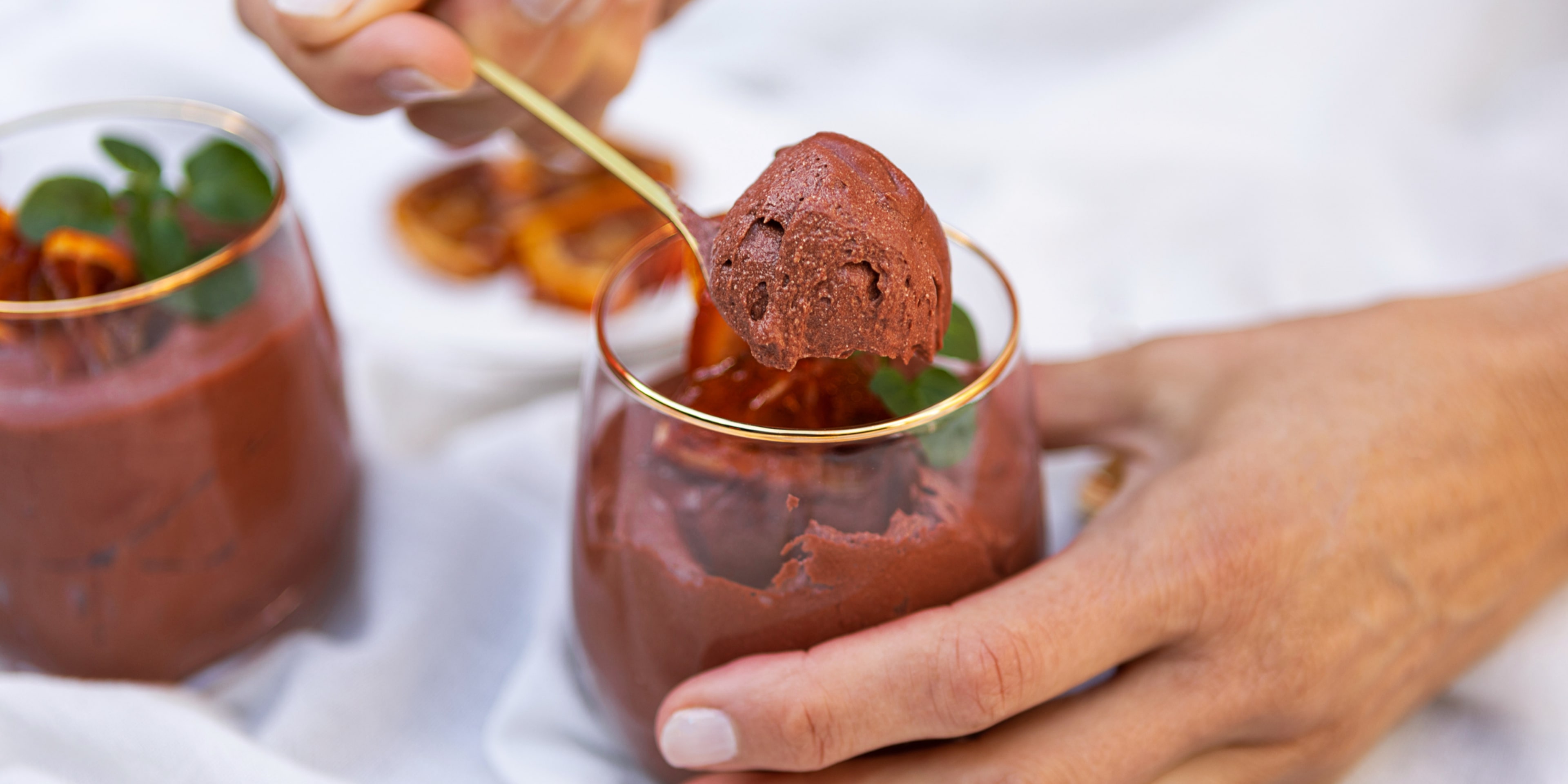 Mousse glacée yaourt grec / chocolat noir